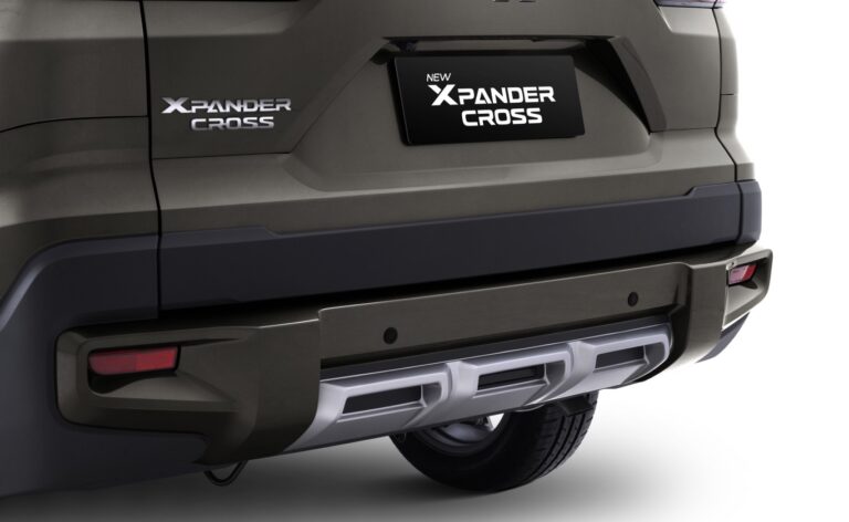 1660190407-new-rear-bumper-xpandercross-at-2xjpg